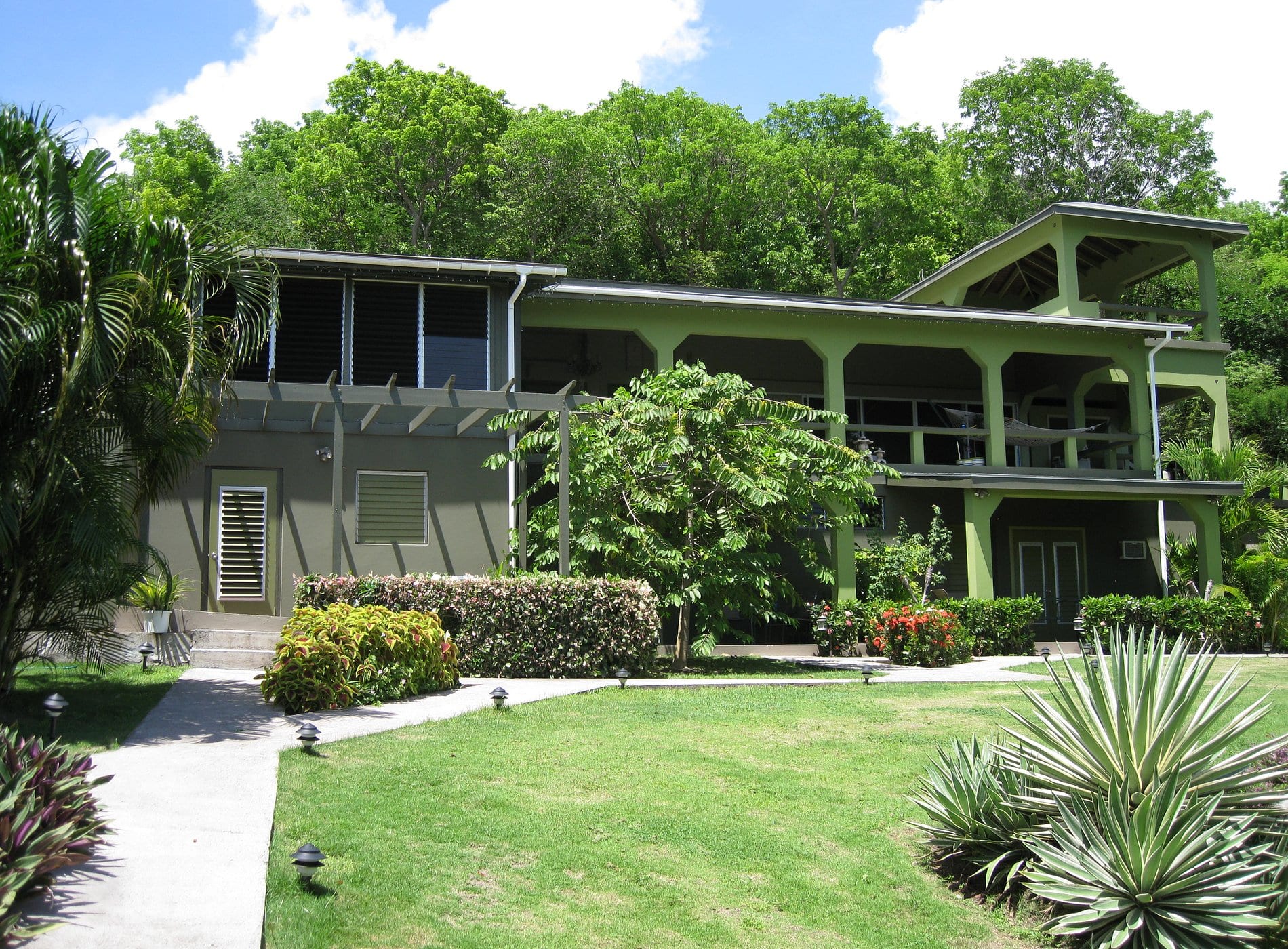 Miles Away Villa Resort & Spa