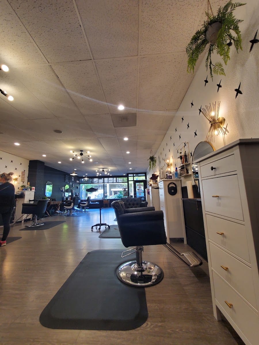 Bridge City Beauty And Barber Co, photo 3