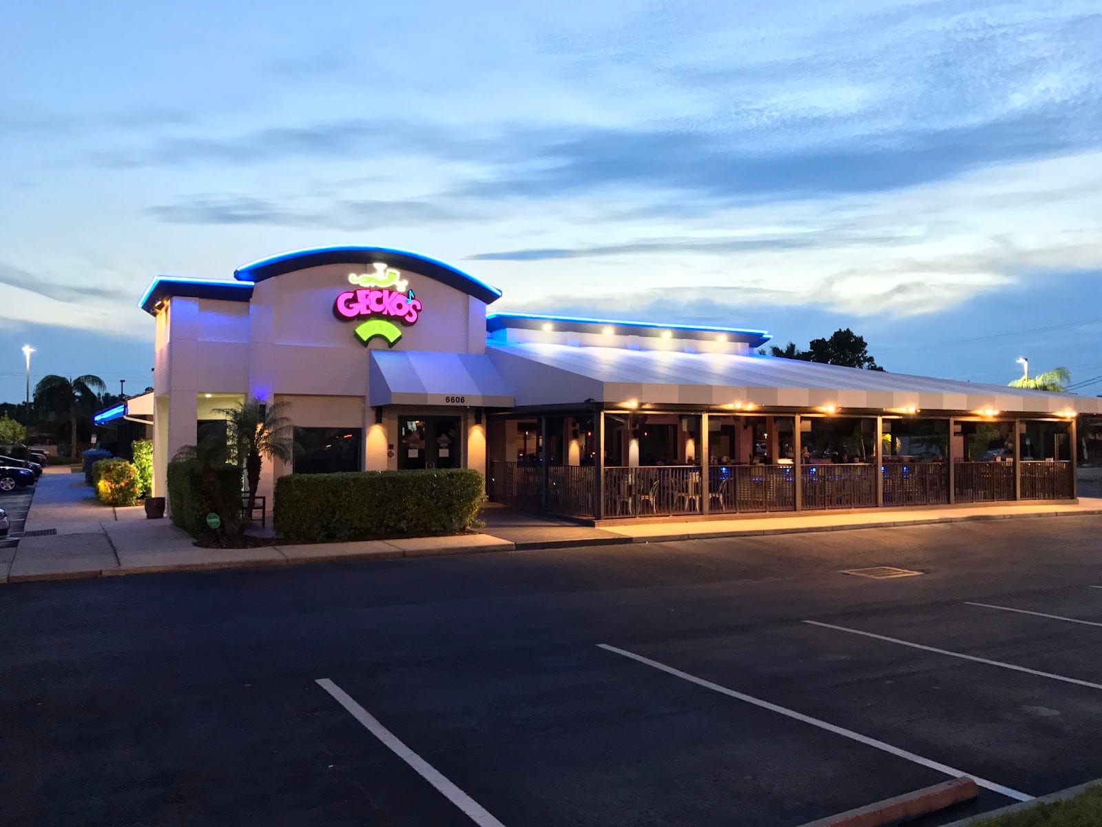 Gecko’s Grill & Pub, photo 2
