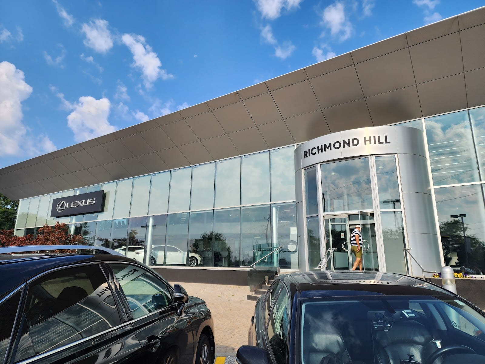 Lexus of Richmond Hill, photo 2