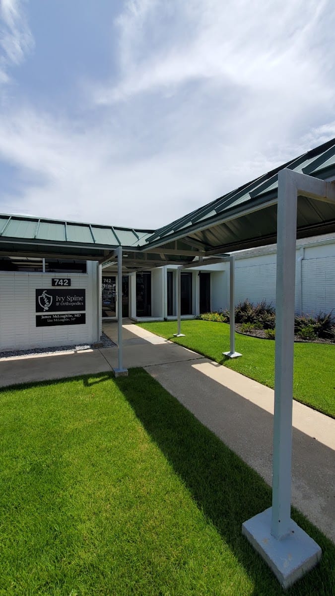 Ivy Spine & Orthopedics
