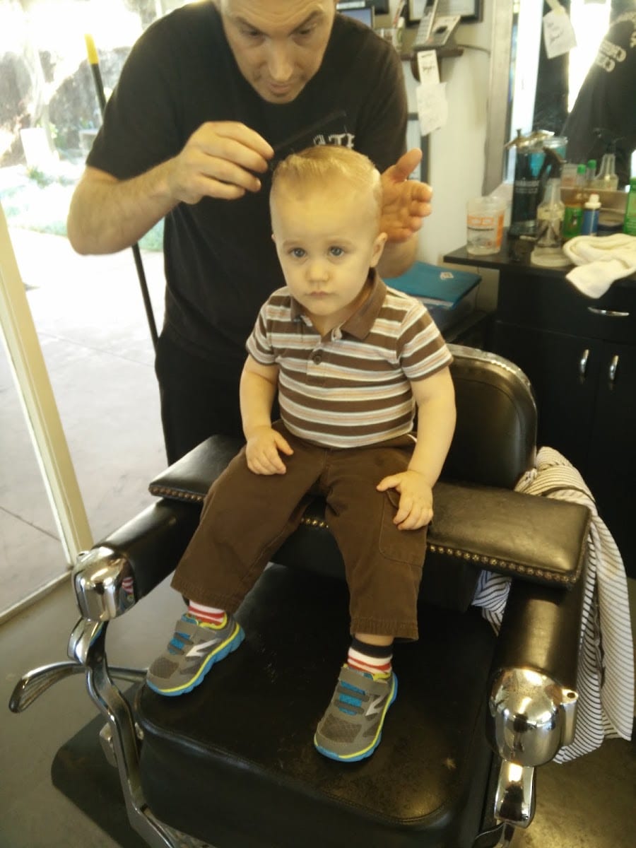 Geno's Custom haircuts