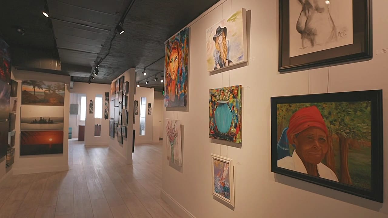 Number 33 Gallery of Arts, photo 3