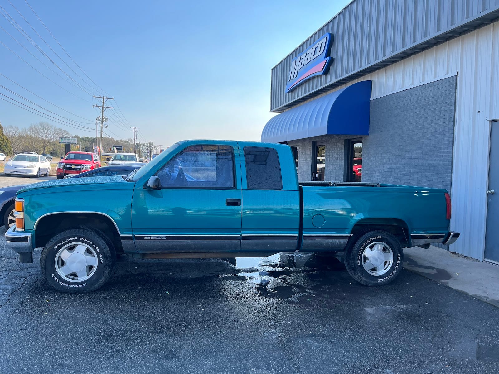 Maaco Auto Body Shop & Painting, photo 3