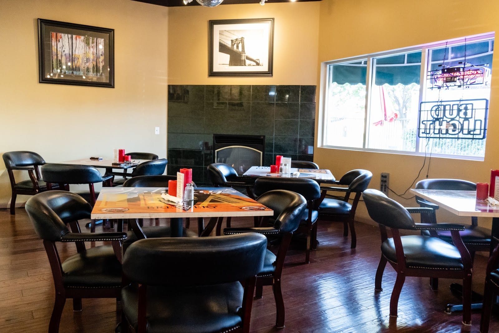 Lofte's Bar and Grill, photo 2