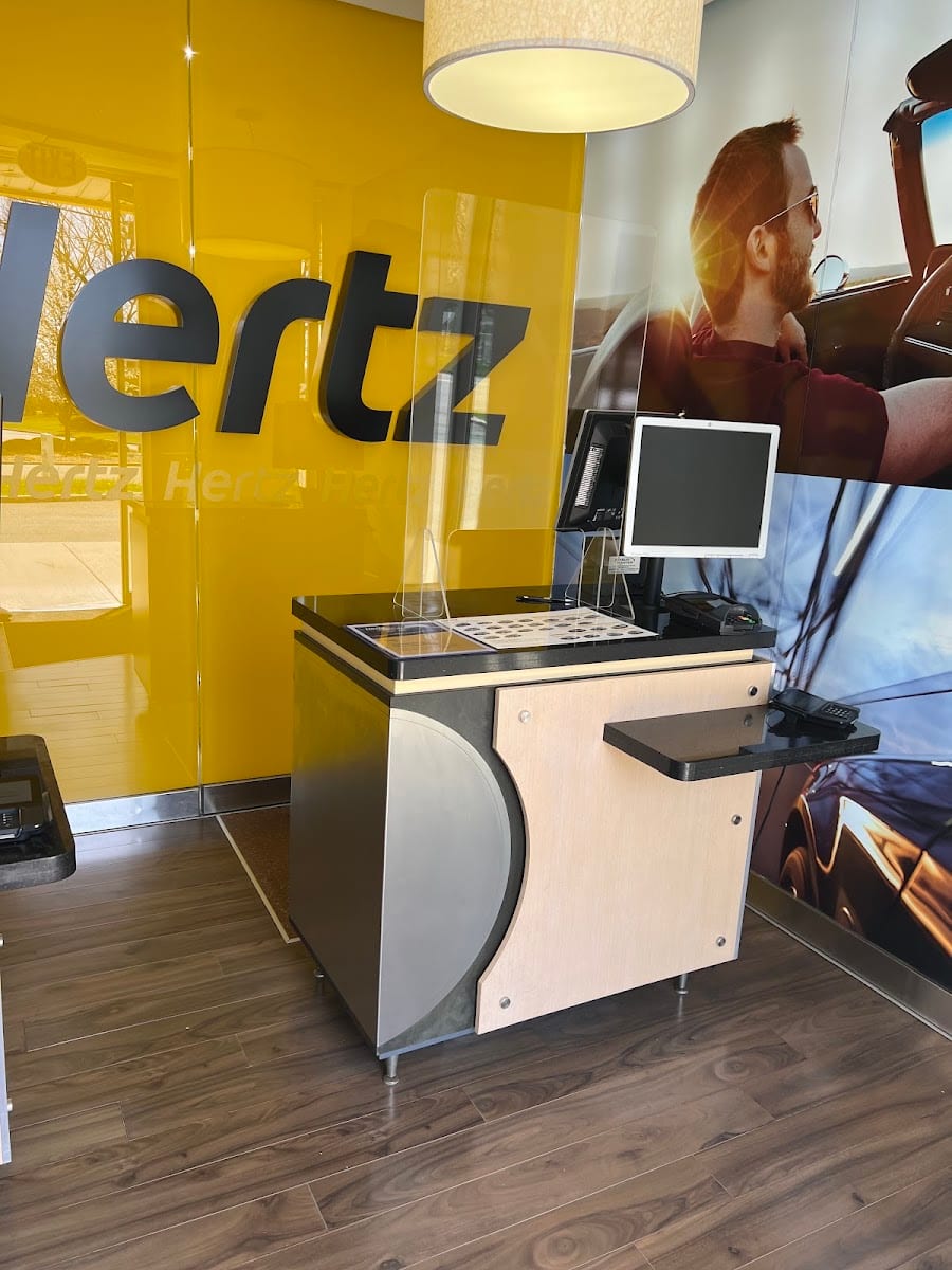 Hertz Car Rental - Paramus - N Streetate Rt 17, photo 4