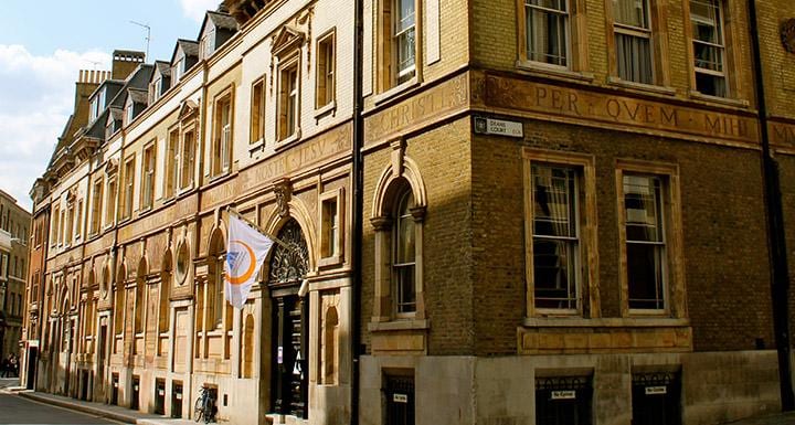 OYO Home 2 Br Blackfriars St Andrew's Hill Hotel, photo 2