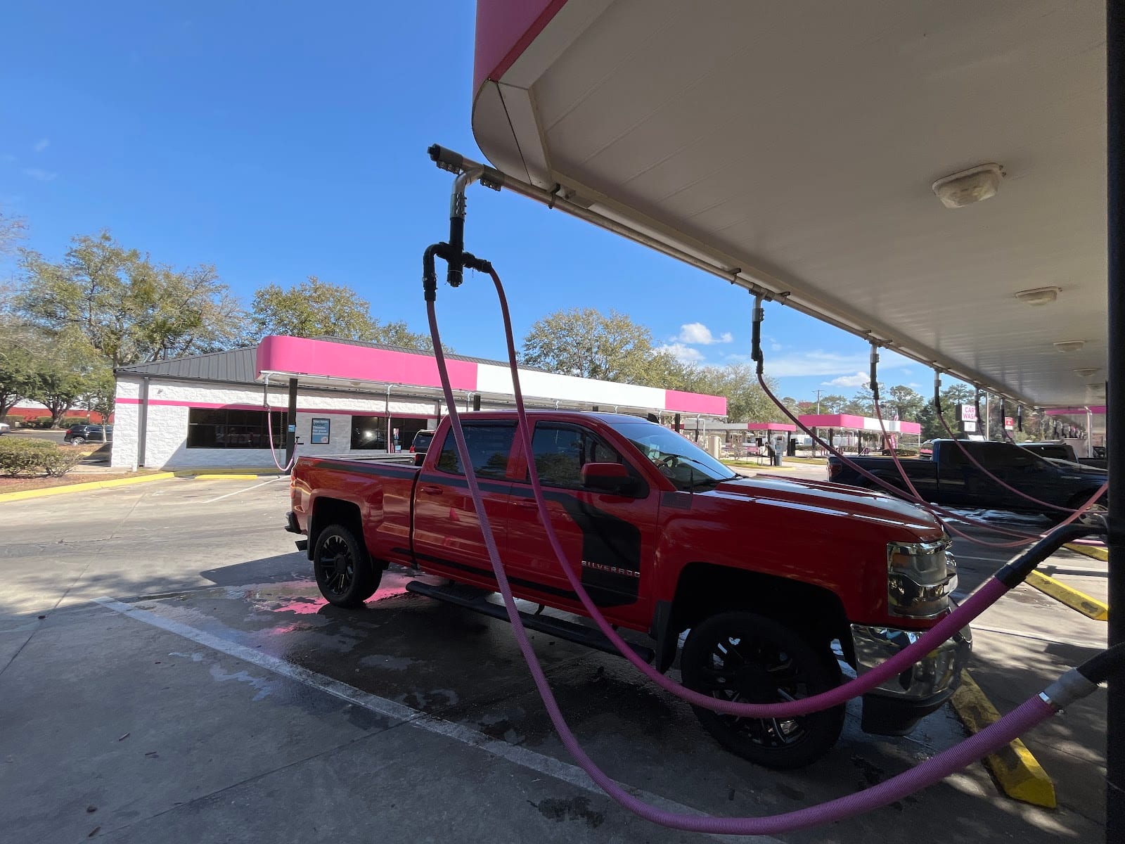 LUV Car Wash, photo 3