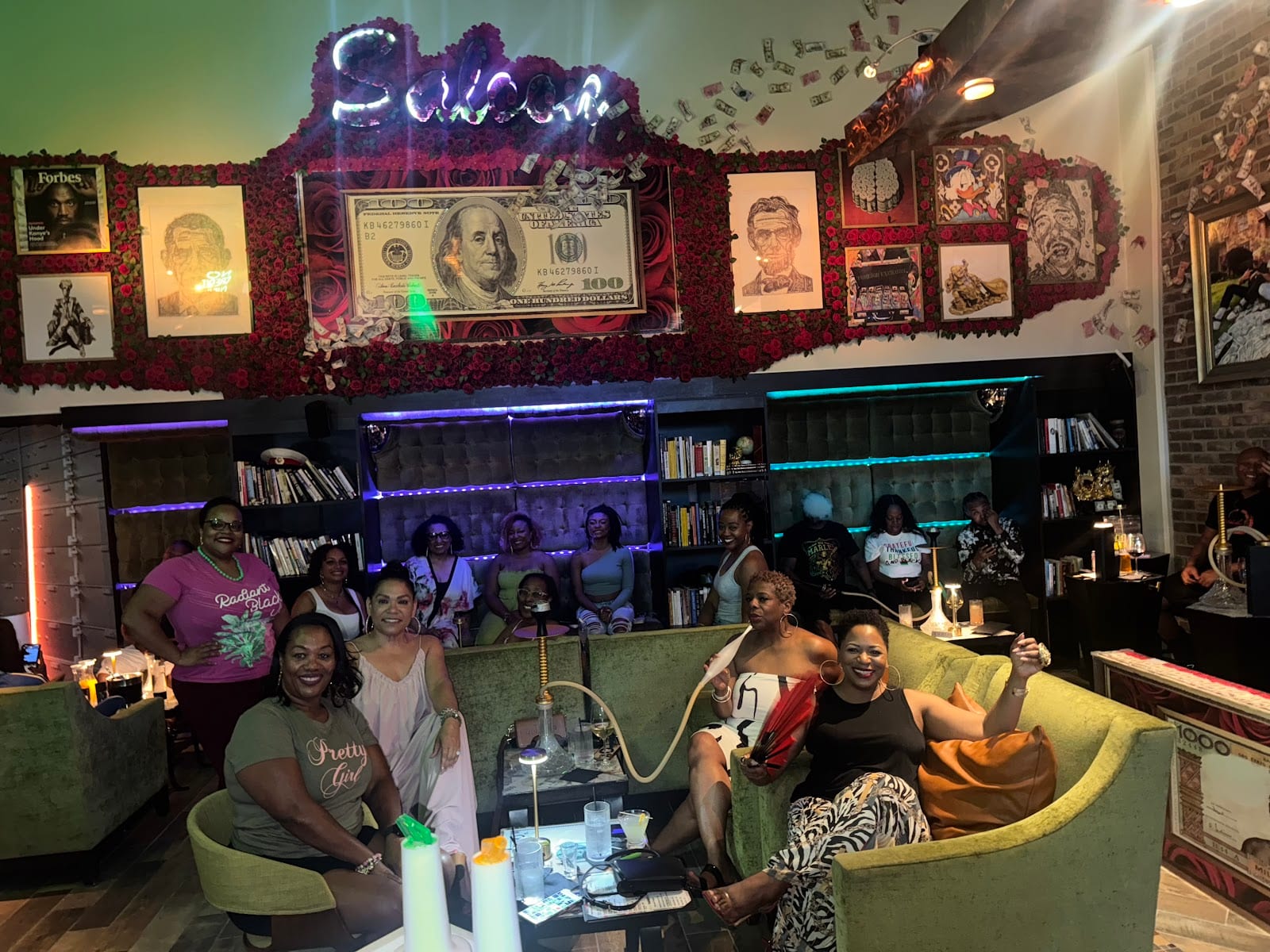 Foreign Exchange Lounge, photo 2