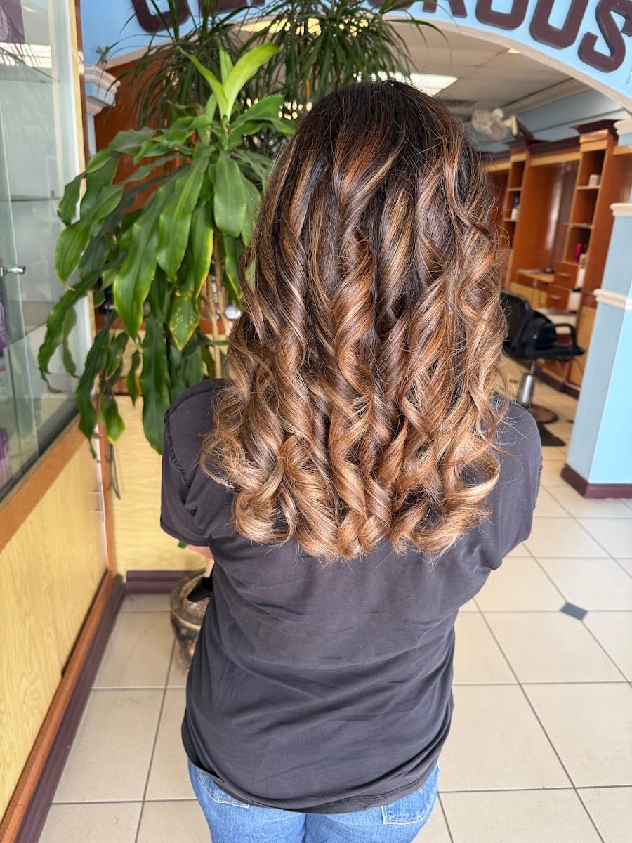 Glamorous III Hair Salon
