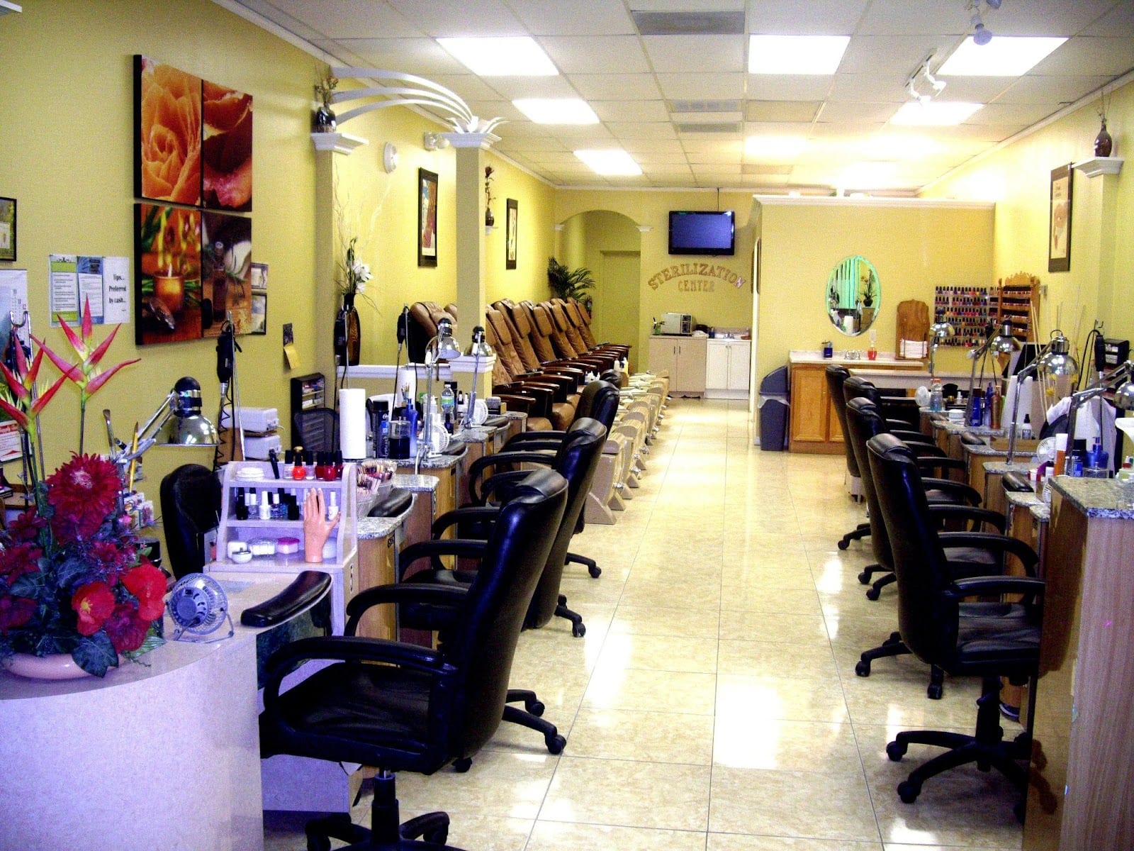 Hollywood Nails & Spa