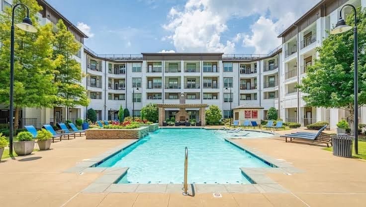 Landing | Amazing 2BD, Courtyard, Gym