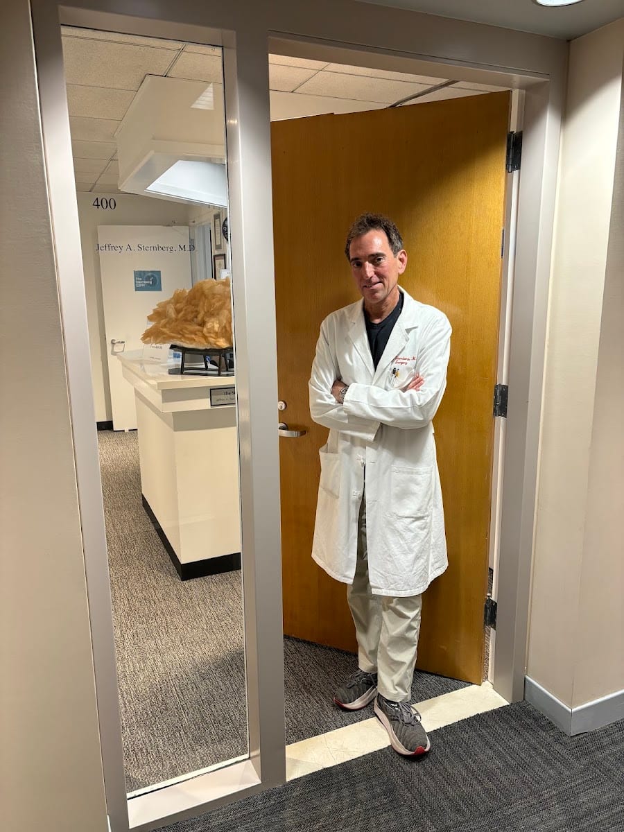 The Sternberg Clinic: Jeffrey Sternberg, MD, FACS, FASCRS, photo 3