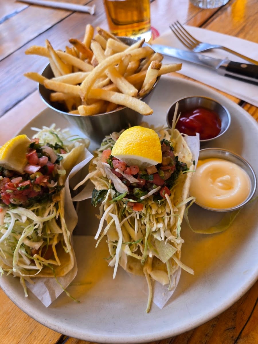 LOCAL Public Eatery Sherwood, photo 4