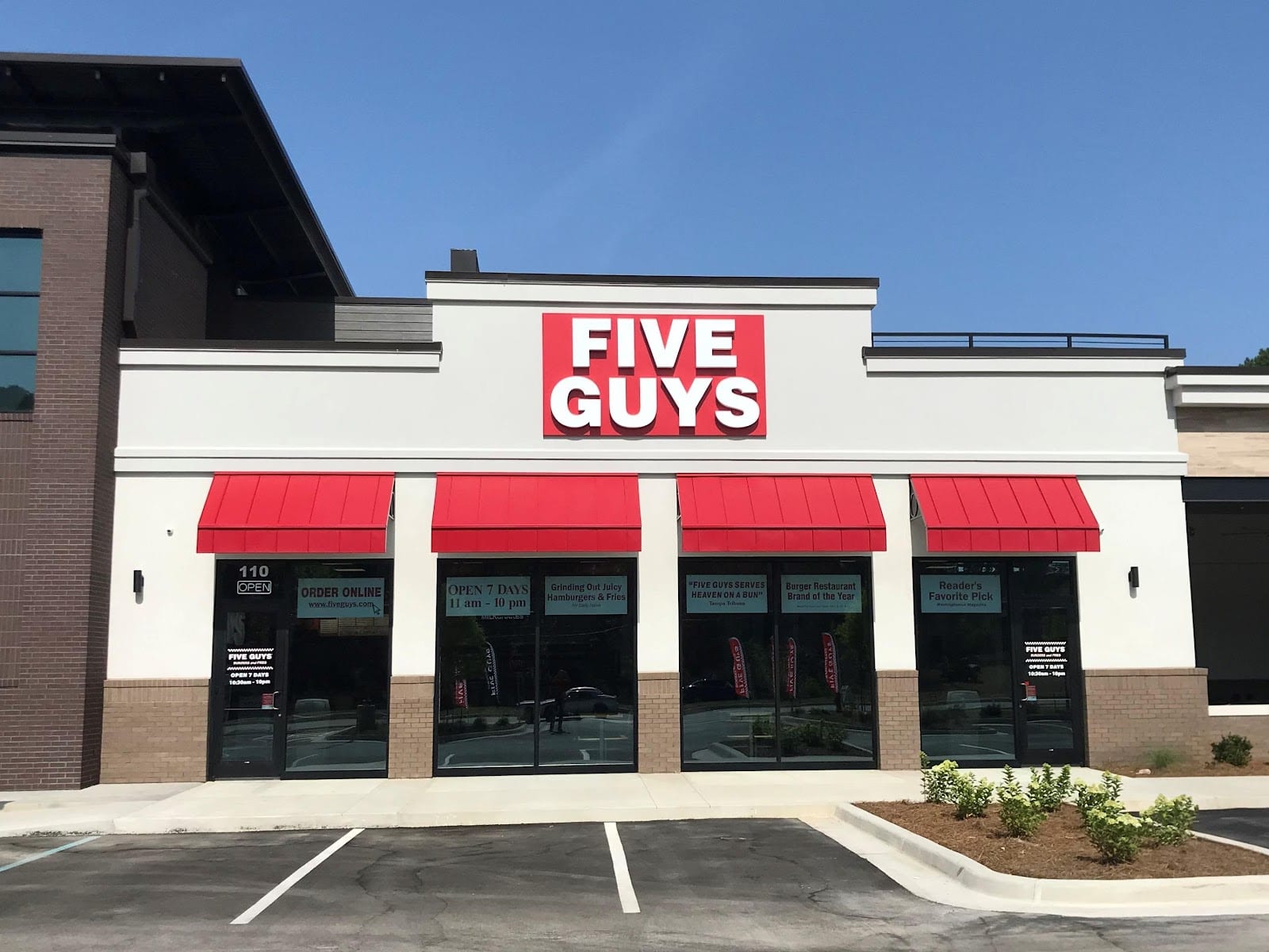 Five Guys, photo 2