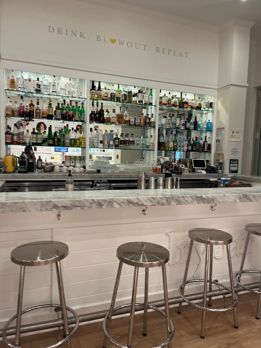 Drybar - Waikiki at International Marketplace, photo 3