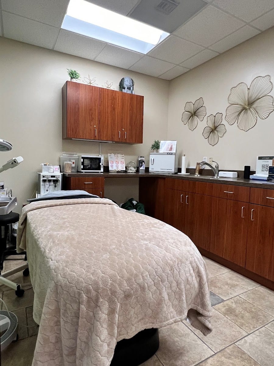 Florida Medical Clinic Orlando Health - Dermatology & Aesthetics Tampa Palms, photo 3