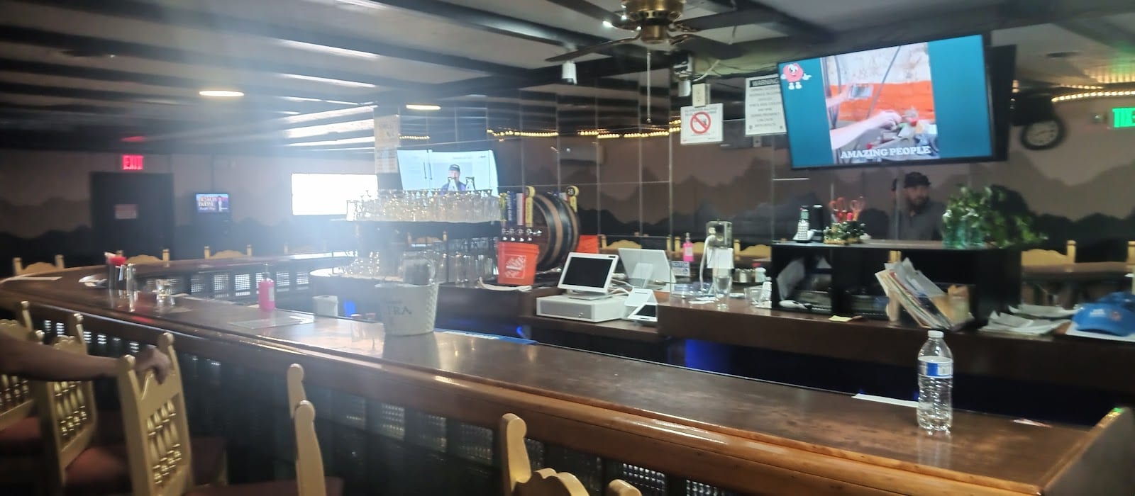 Miss Lee's Bar and Grill
