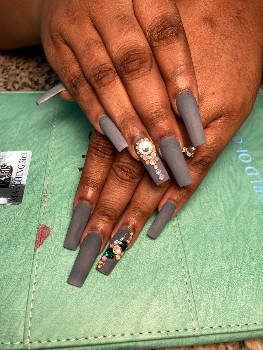 Silky Nails