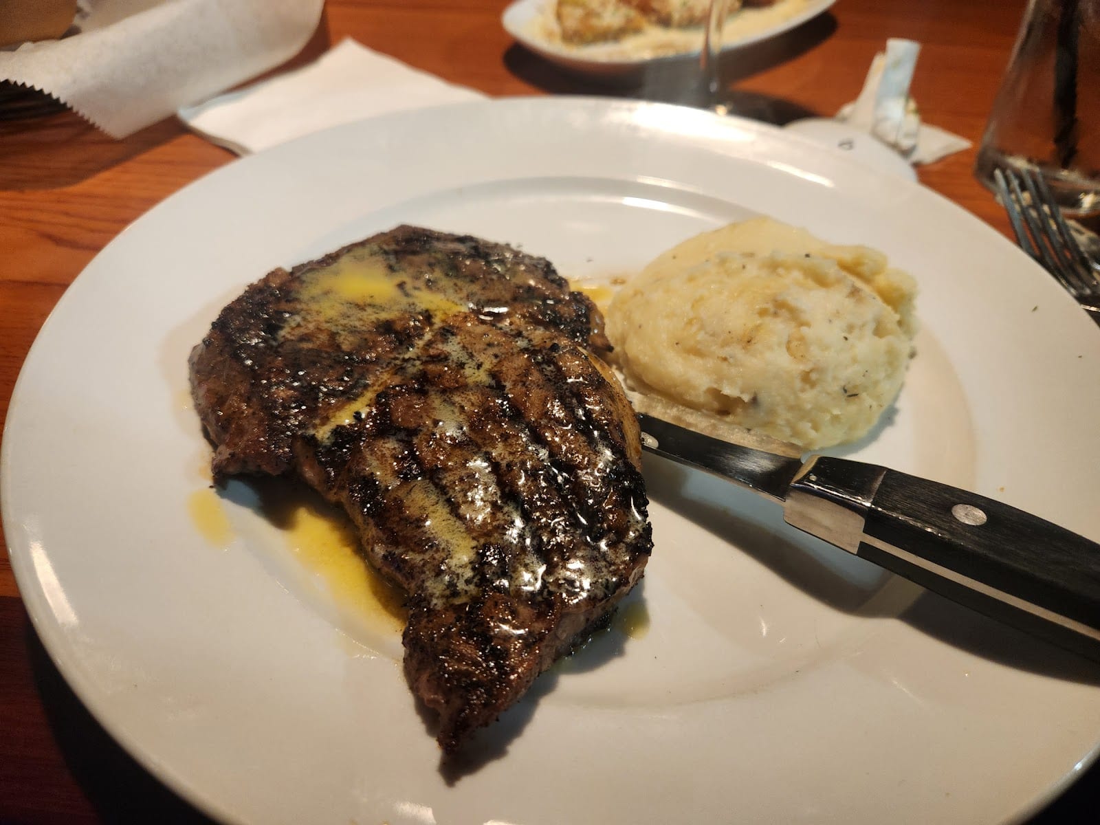 Briquettes Steakhouse