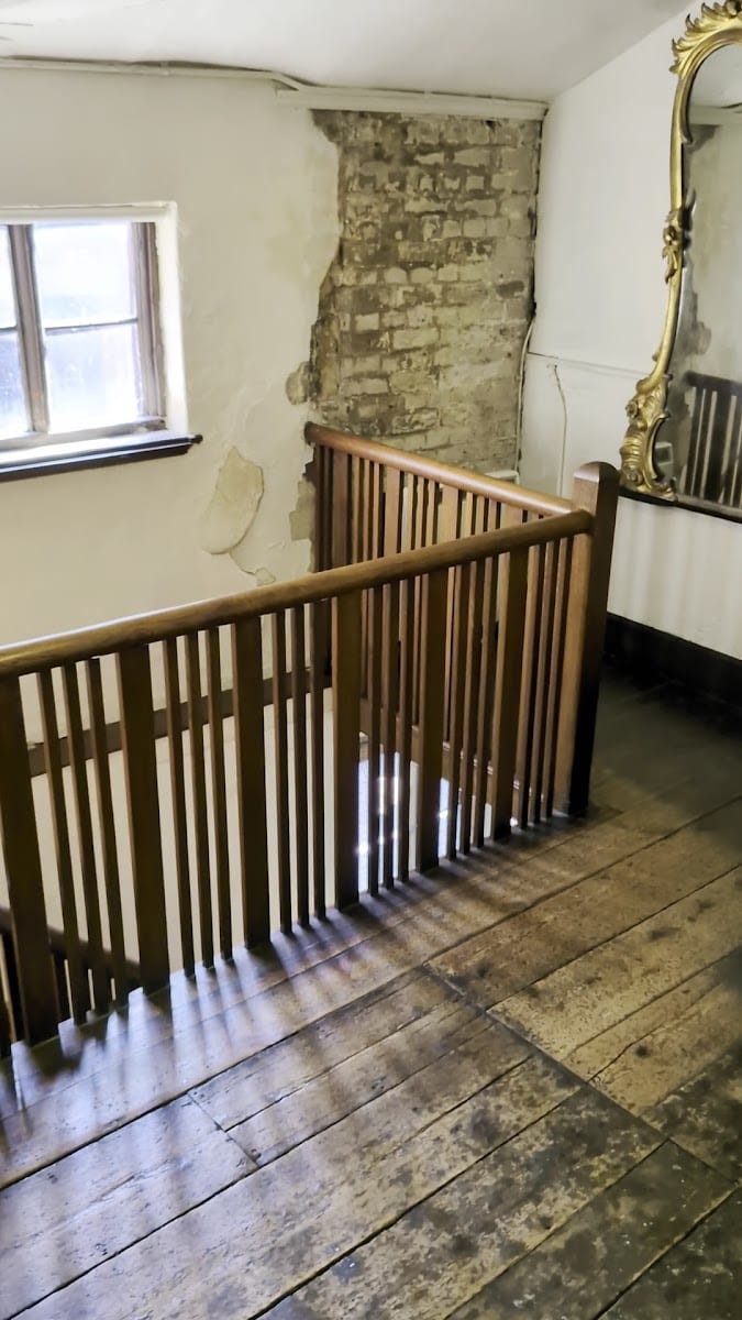 Strangers' Hall, photo 2