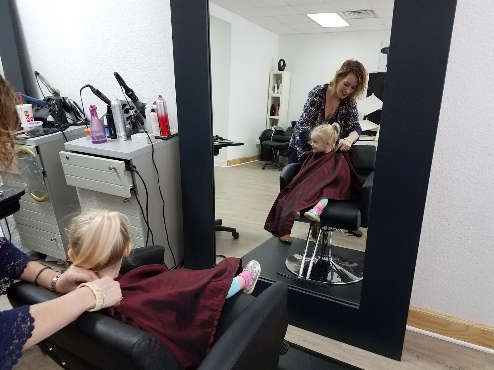 Salon Frisor Mina