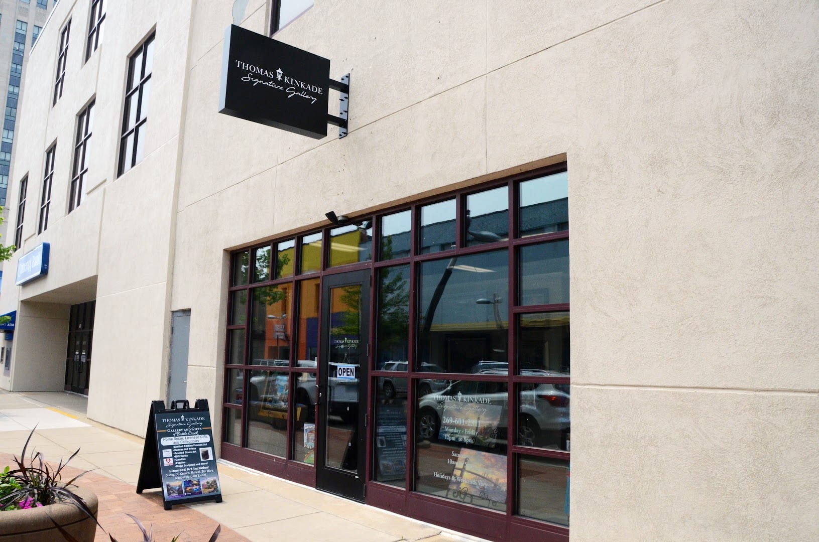 Thomas Kinkade Gallery and Gifts of Battle Creek, photo 4