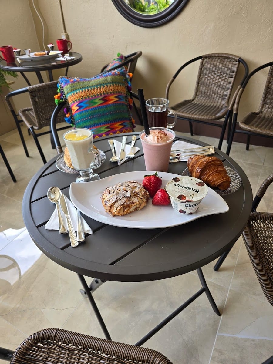Seven Coffee & Pastries