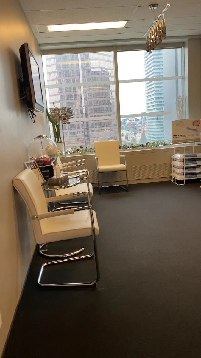 the [clinic] | Chiropractor Downtown Toronto, photo 3