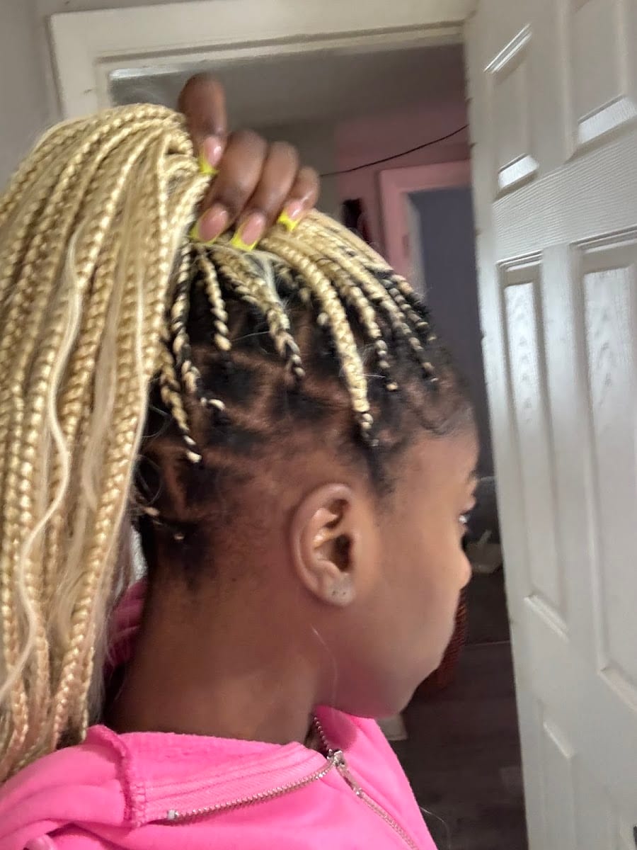 EVA African Hair Braiding, photo 3