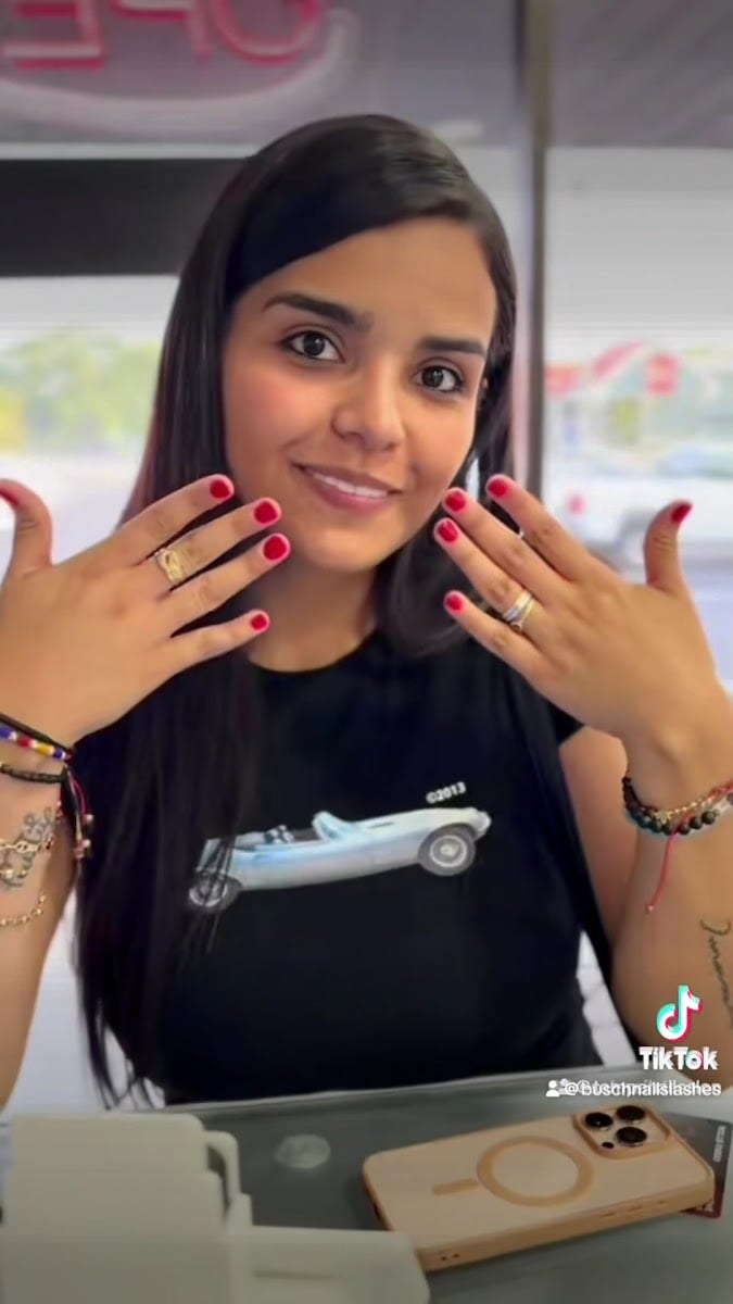 Busch Nails and Lashes, photo 3