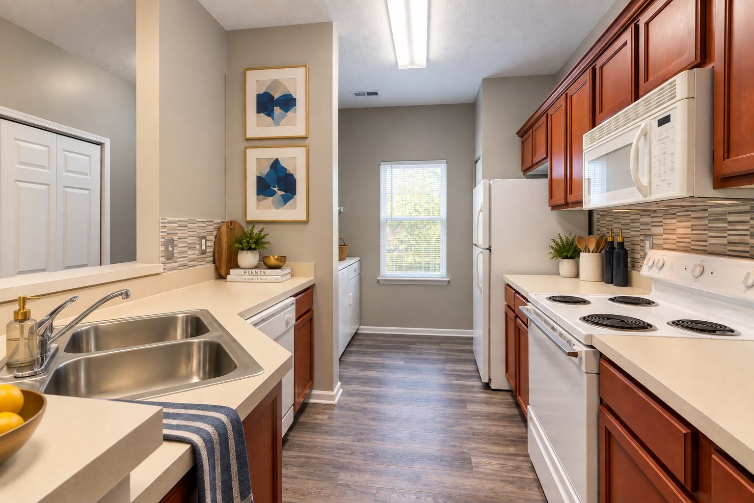 Avalon at Northbrook Apartments & Townhomes