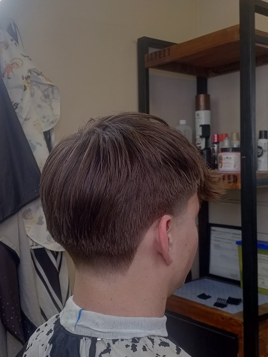 Adam Barber Shop, photo 3