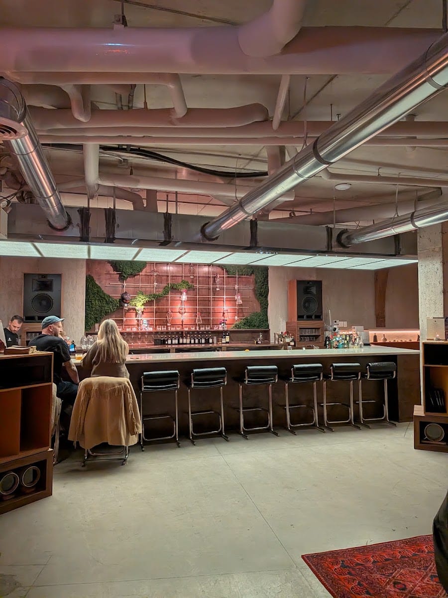 Uh Bar, photo 3