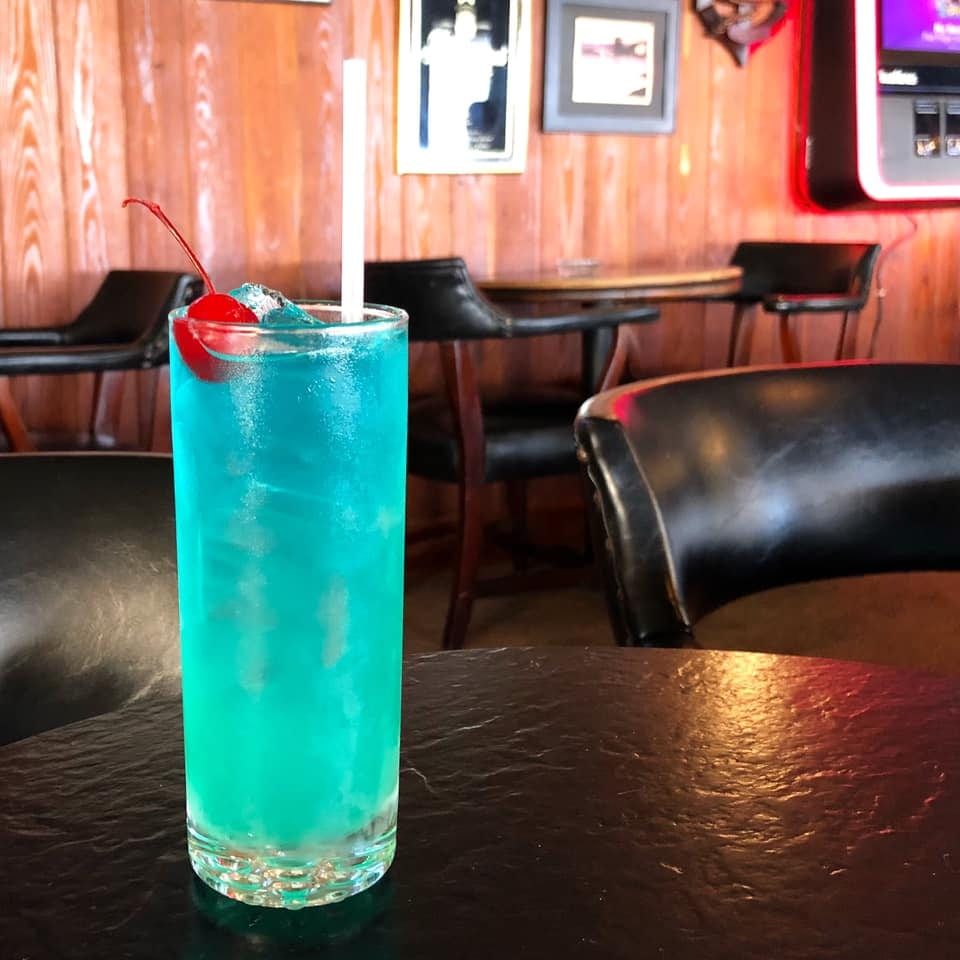 No Name Lounge