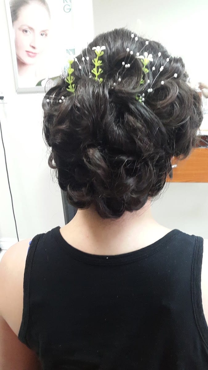 Babhi's Beauty Salon