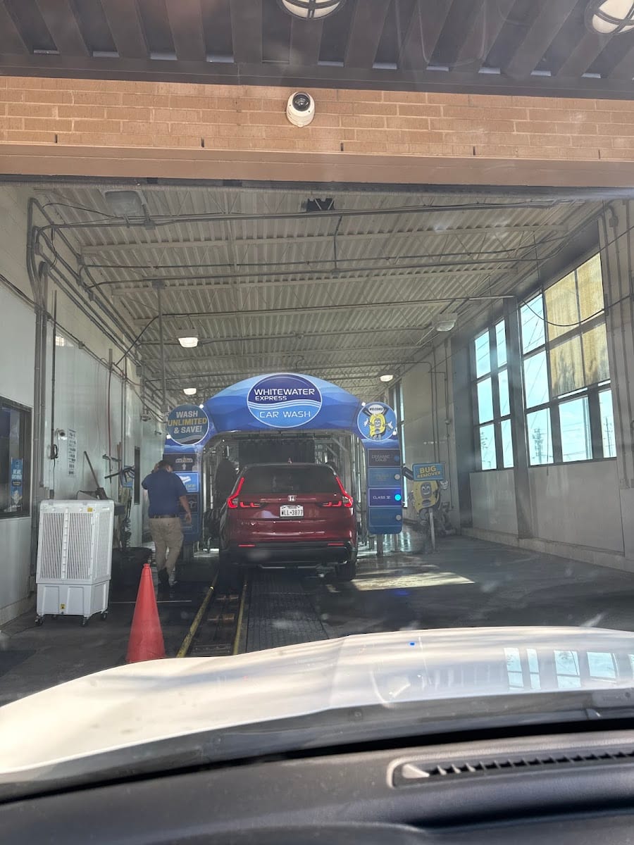 WhiteWater Express Car Wash, photo 2