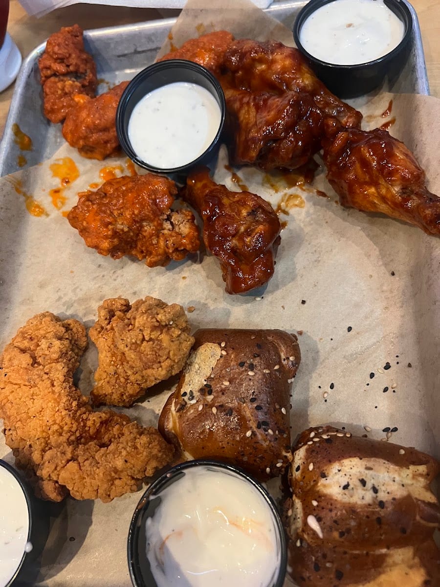 Buffalo Wild Wings, photo 4