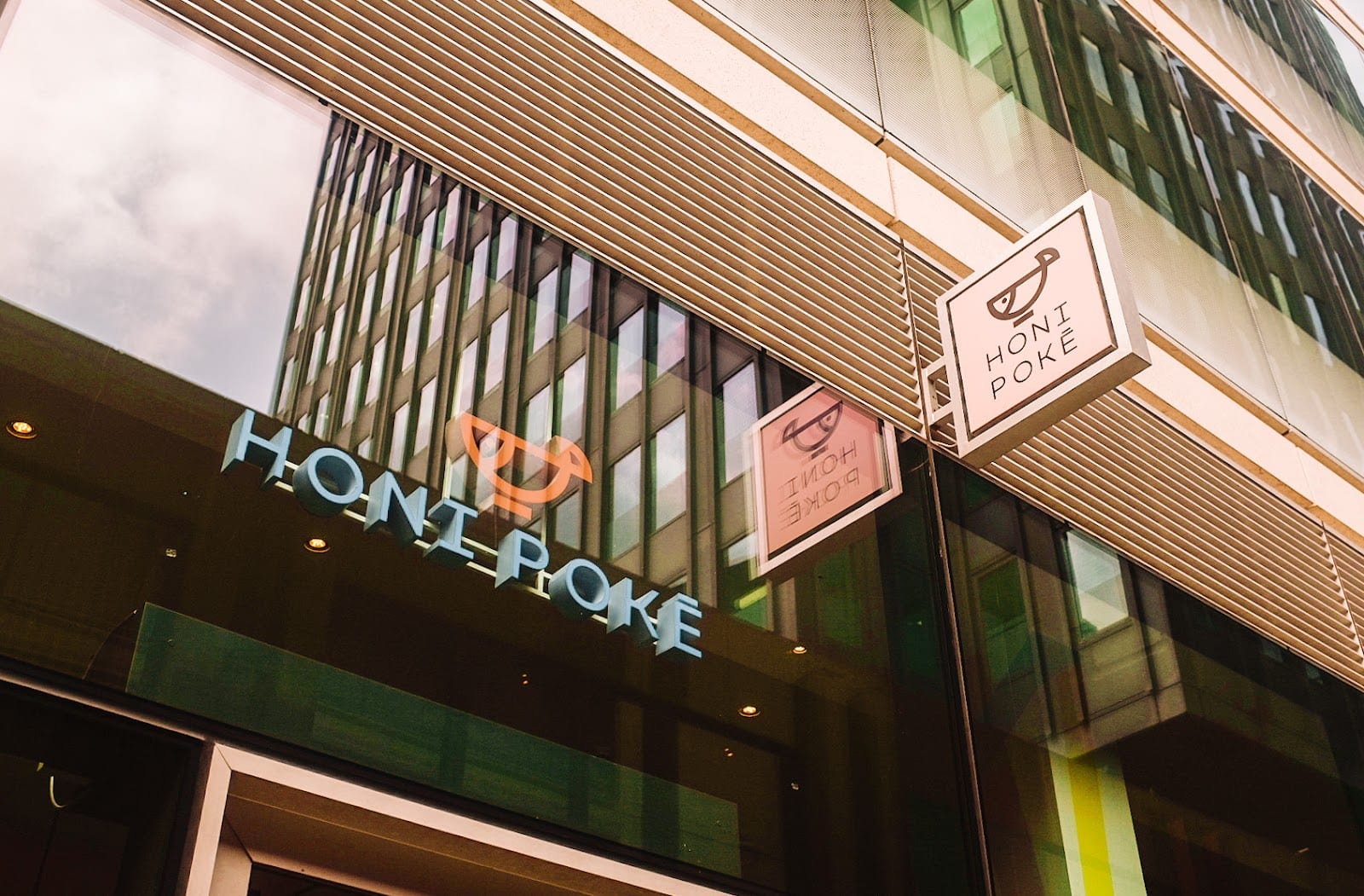 Honi Poke Fenchurch, photo 2