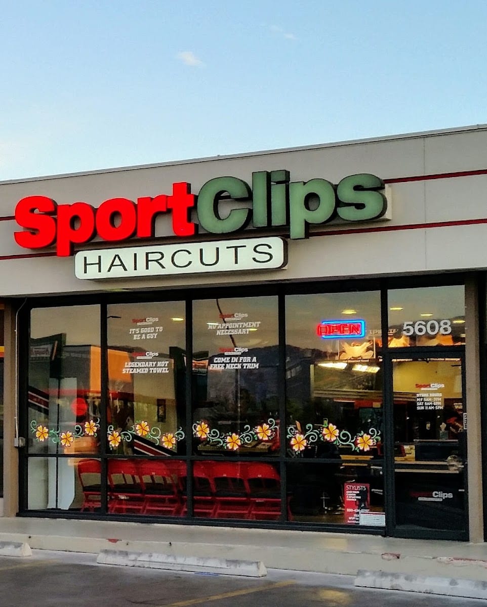 Sport Clips Haircuts of Tucson - Broadway Center