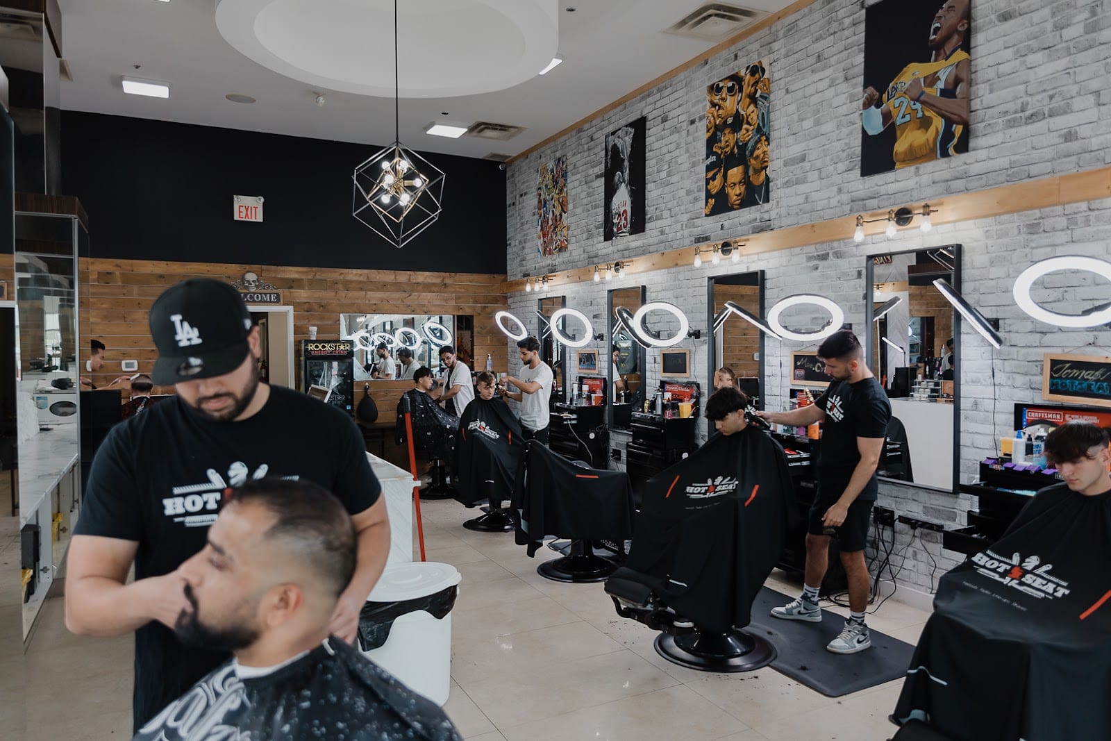 Hot Seat Barbershop, photo 2