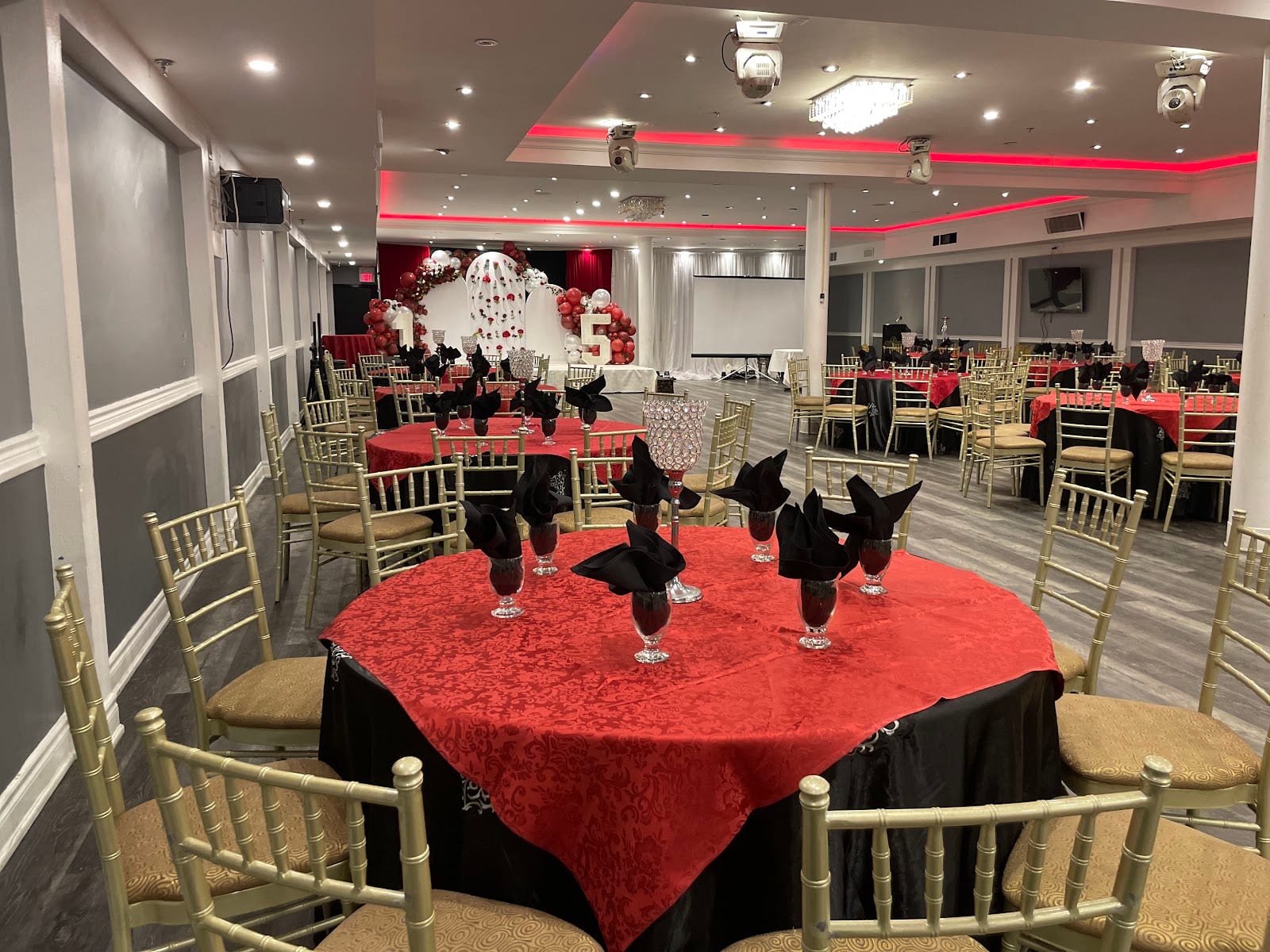 Queen Palace Banquet Hall, photo 4