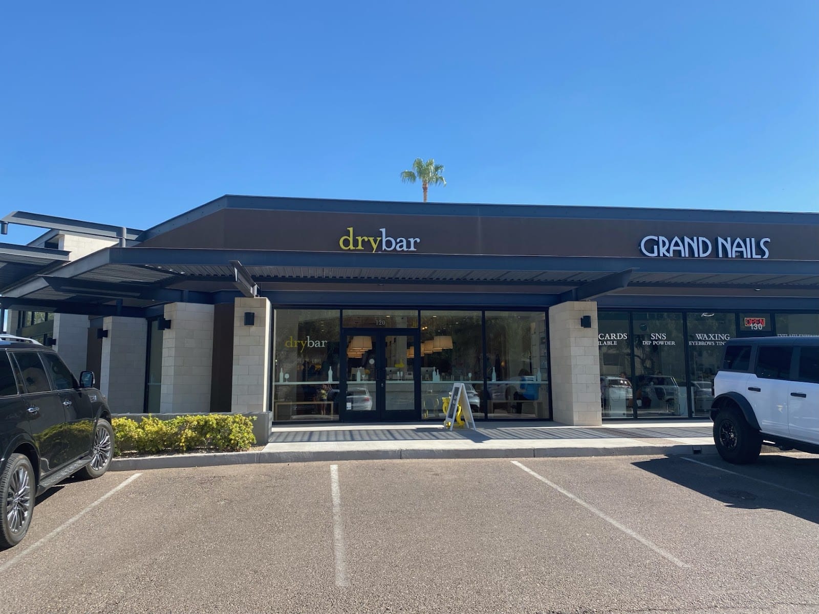 Drybar - Lincoln Plaza