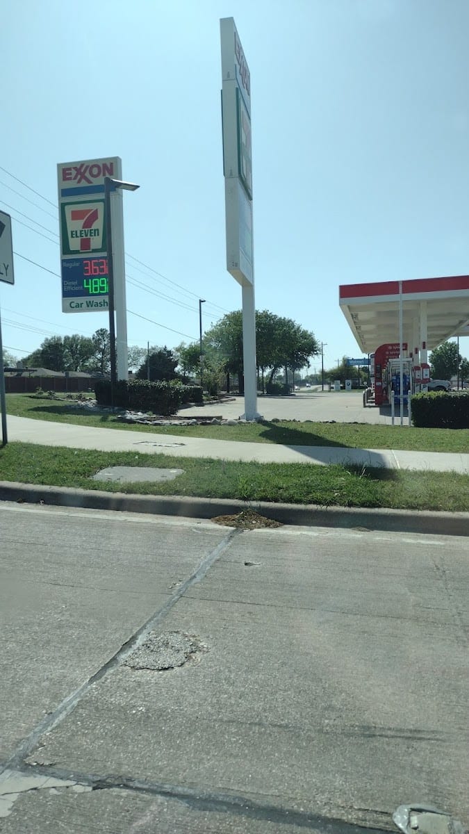 Exxon, photo 3