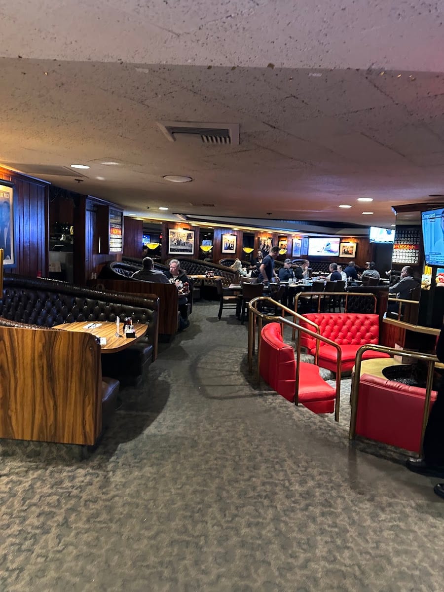 Keno's Sports Bar & Grill, photo 4