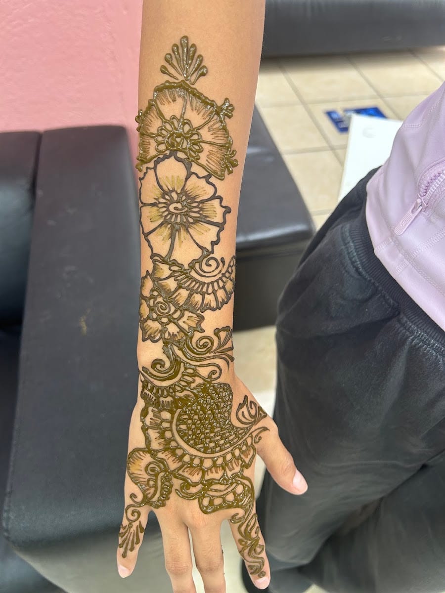 Shivam eyebrows threading waxing facial heena tatoo, photo 2