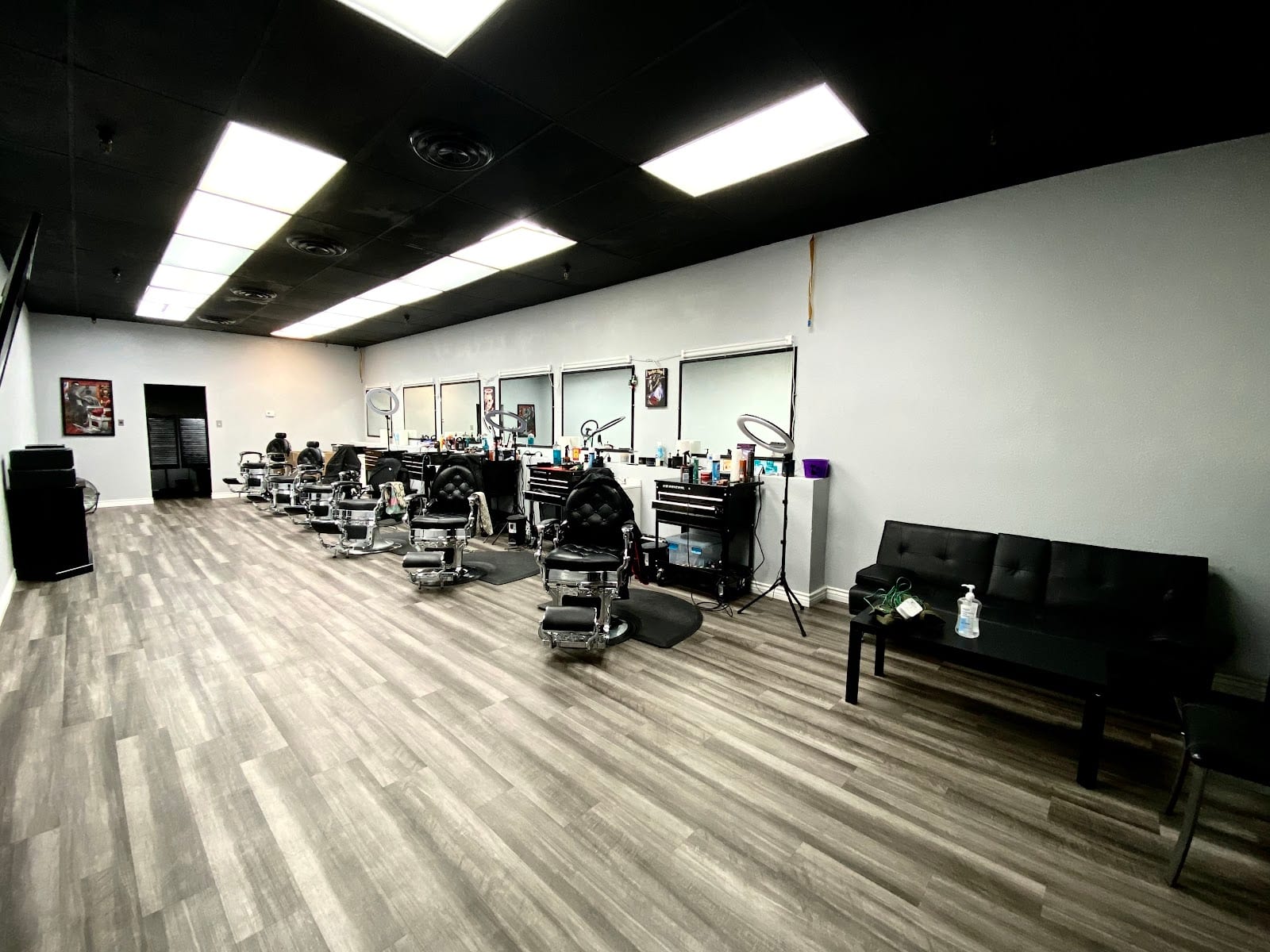 Exclusive Empire Barbershop, photo 3