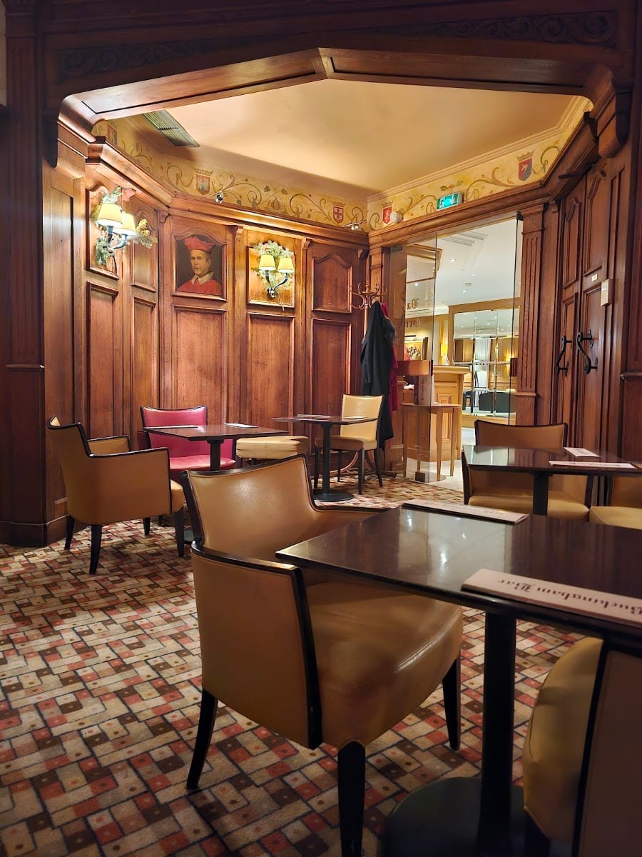 Buckingham Bar, photo 4