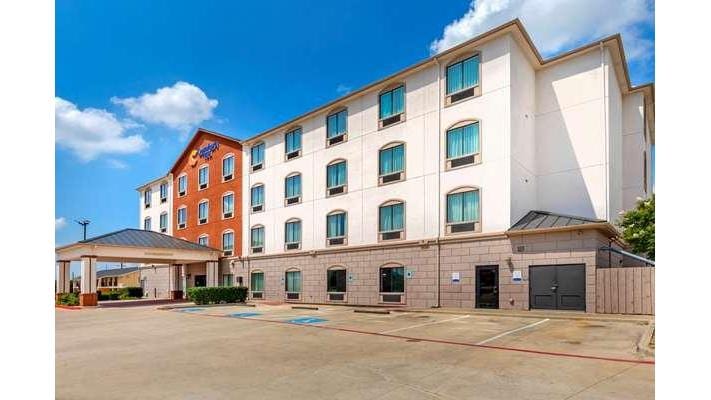 WoodSpring Suites Denton