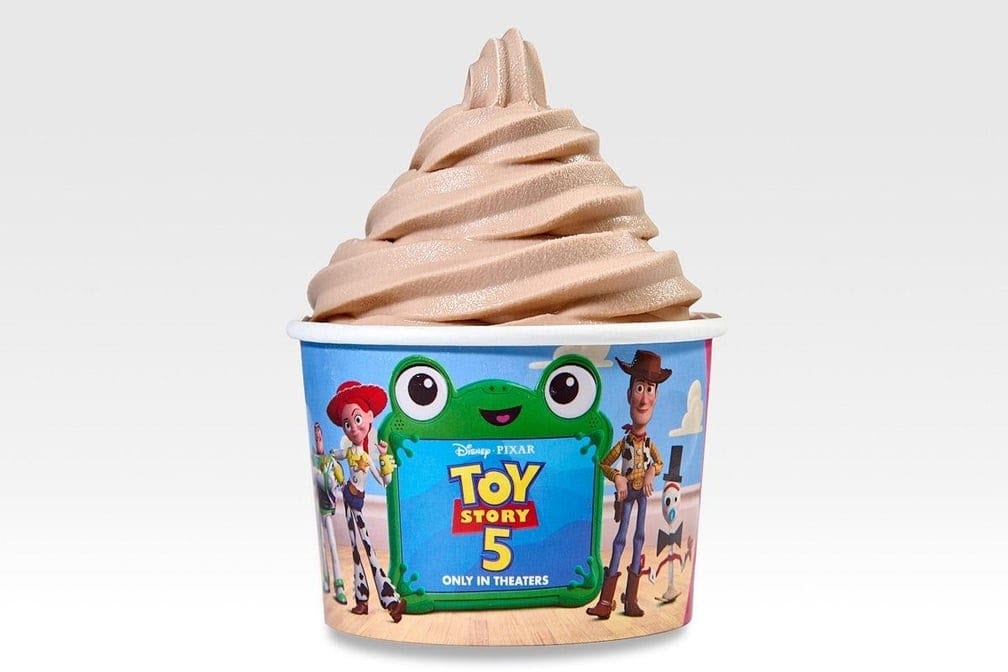 Yogurtland Las Vegas - Village Center, photo 2